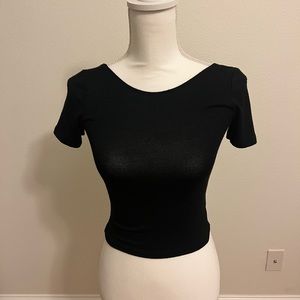 Aritzia black crop top. Size XXS. Excellent condition